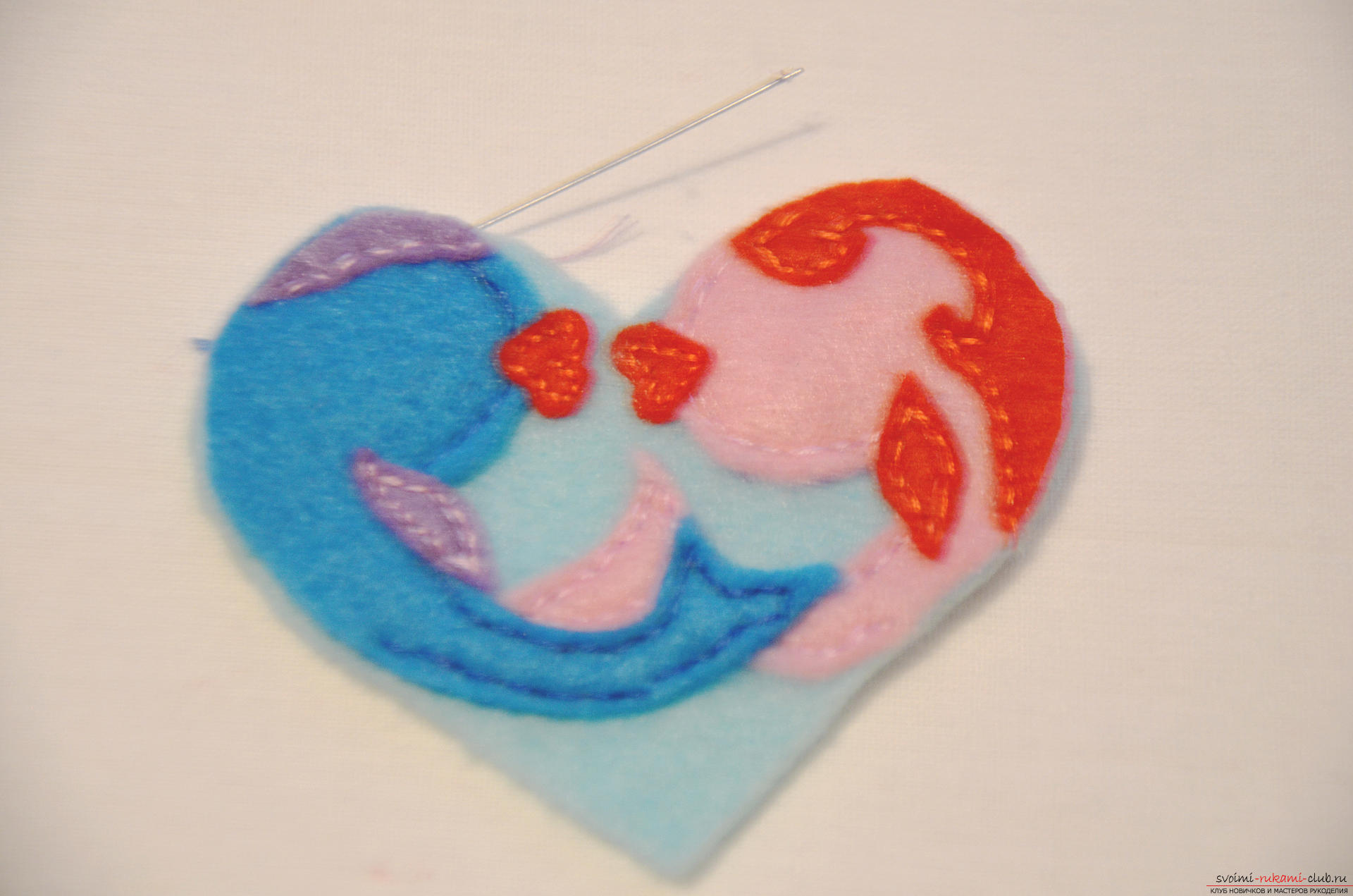 This master class will teach how to sew the original valentines on February 14 - fish from felt .. Photo # 8