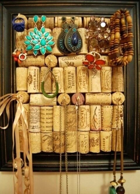storage of jewelry on a cork board