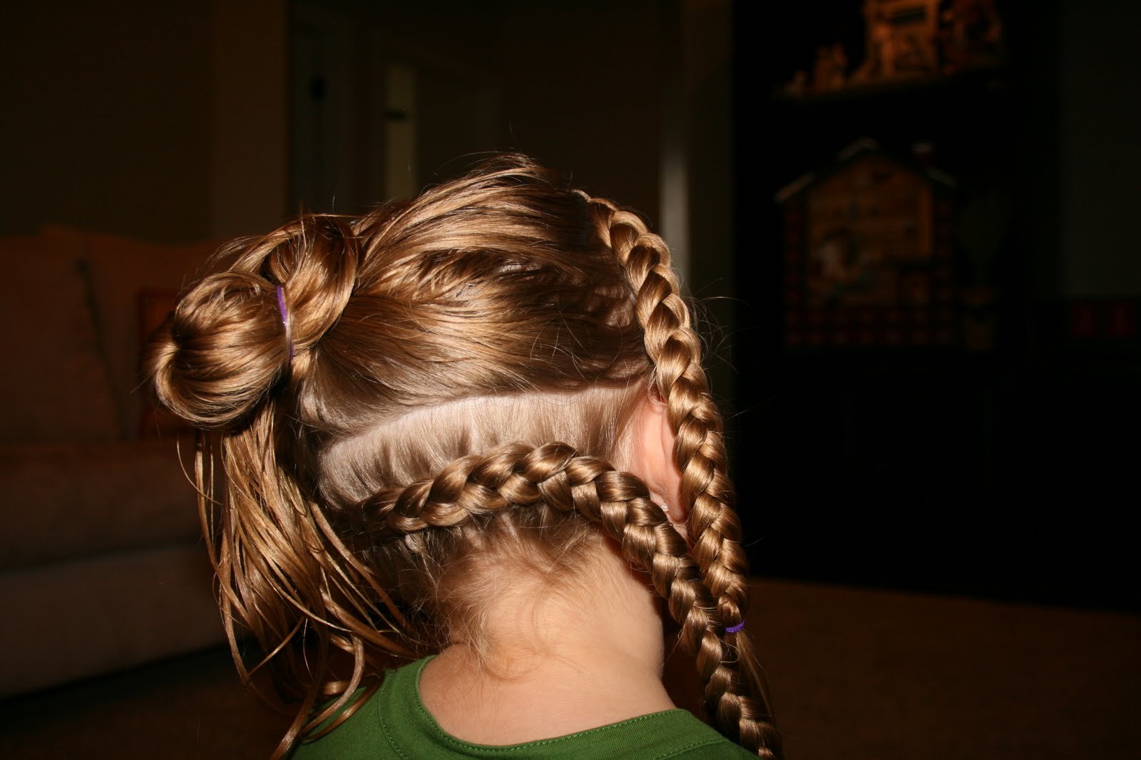 Hairstyles for girls for long hair. Photo №5