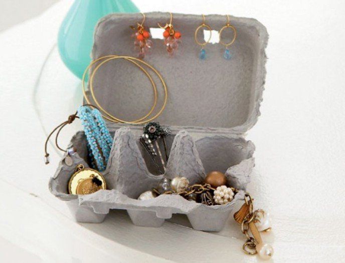 organizer for decorations from trays from eggs
