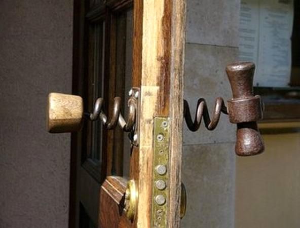 corkscrew door handle