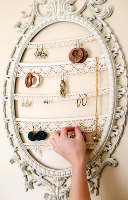 wall organizer for earrings from the frame and lace