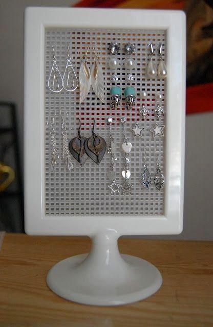 organizer for storing earrings on a grid