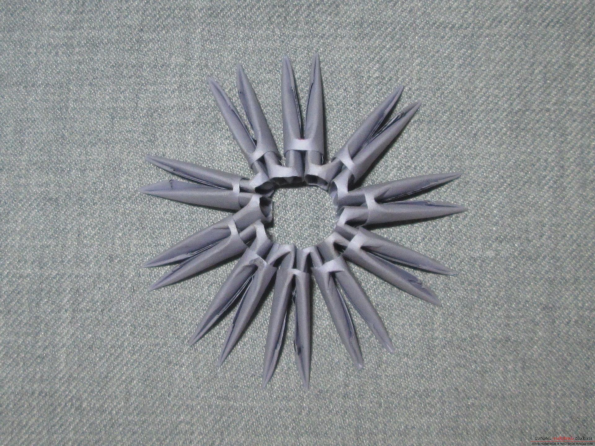 Als je wilt leren hoe je modulaire origami maakt, bekijk dan onze masterclass .. Foto # 2