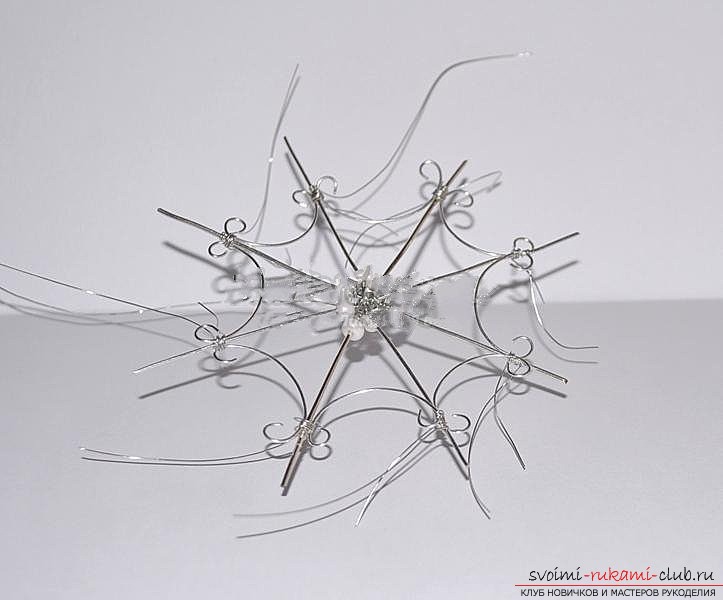 We make a snowflake from the wire. Photo №8