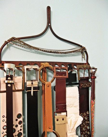 Old rake as a hanger for accessories