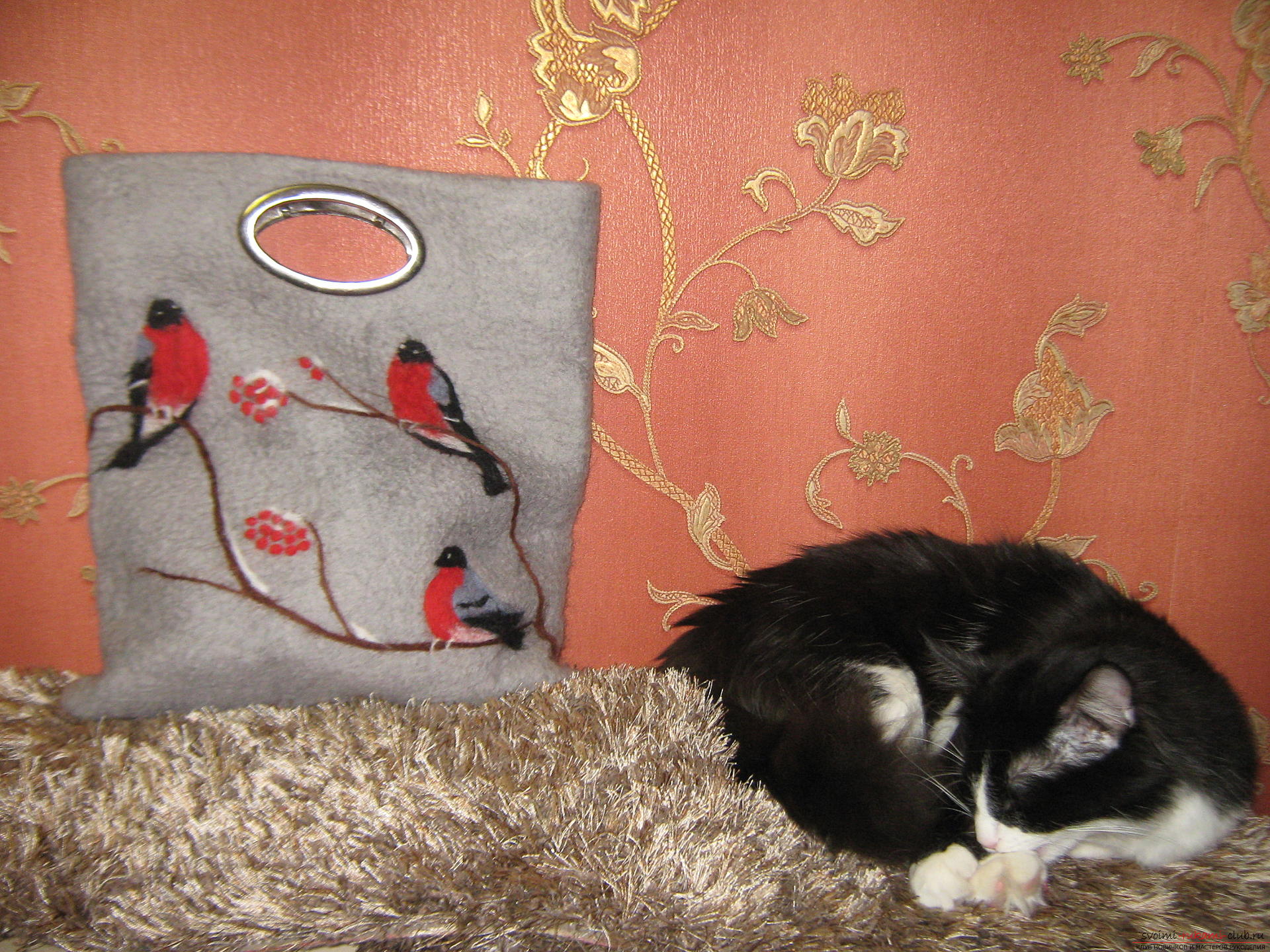 Felting out of wool: a bag of your own. Photo №1