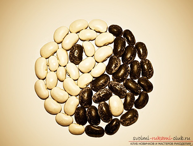 How to make a black and white panel of beans with your own hands. Photo №1