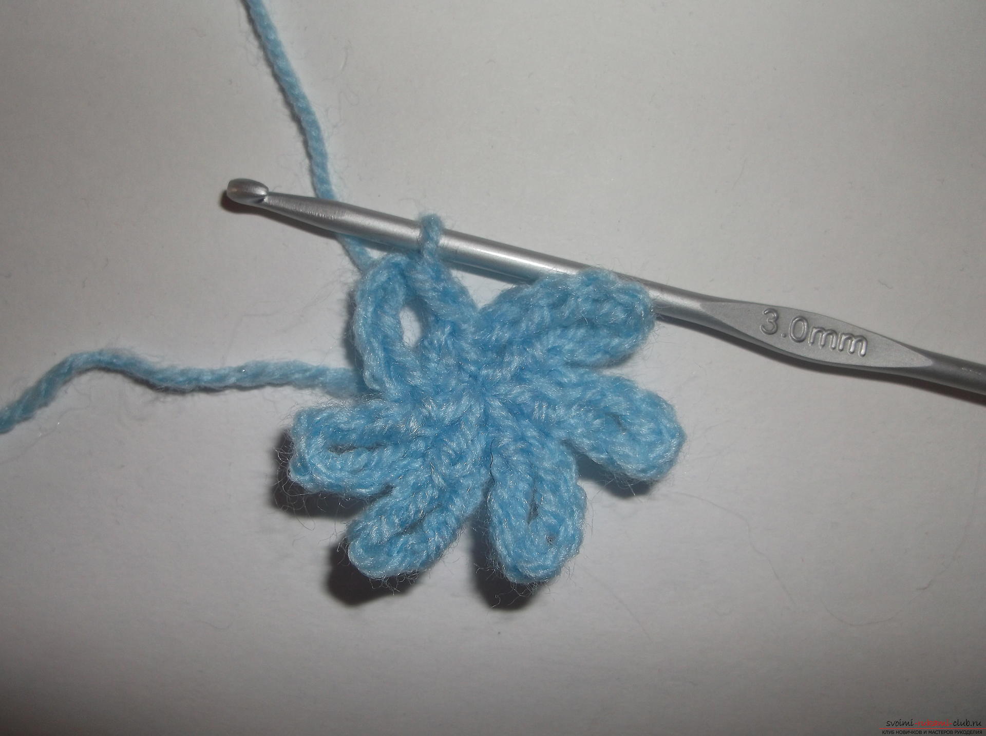 Photo to a lesson on crocheting snowflakes and napkins. Photo №1