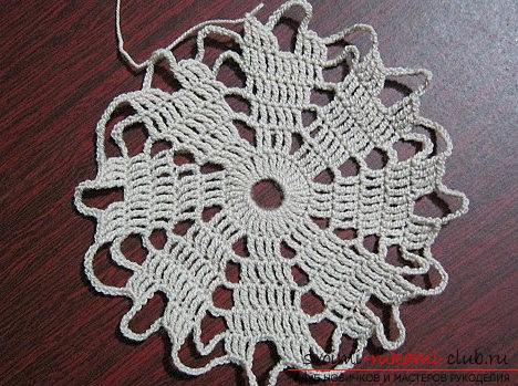 Knitting a circular napkin crochet for beginners - a circular napkin with a pattern. Picture №10
