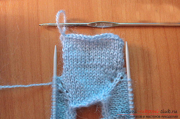 We learn to knit an Amigurumi crochet hook with a photo and a detailed description. Photo Number 18