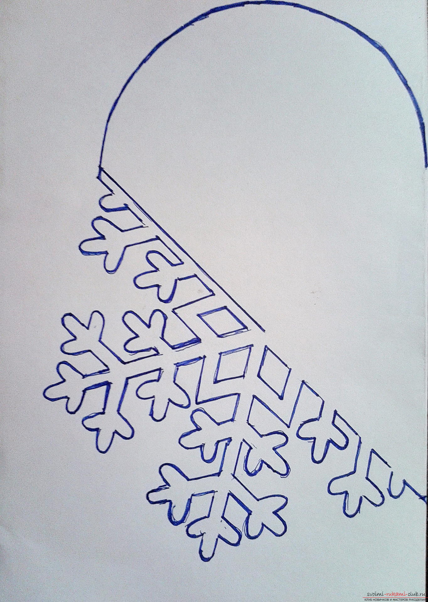 Цікаві листівки і сніжинки легко зробити з паперу, а набагато цікавіше з'єднати їх в одну новорічну саморобку .. Фото №3