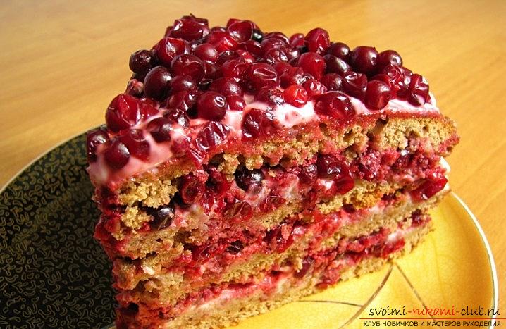 The preparation of a New Year's cake from cowberry is a master class and a step-by-step instruction of baking. Photo №1