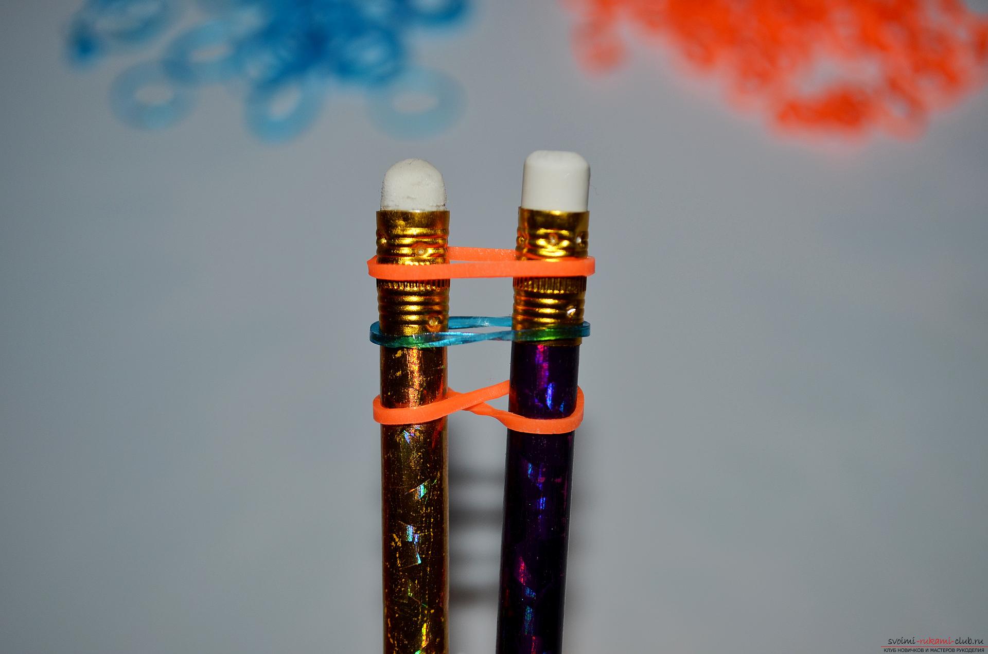 Photo to the lesson on making a bracelet from colored rubbery "Fish tail" on pencils. Photo №6