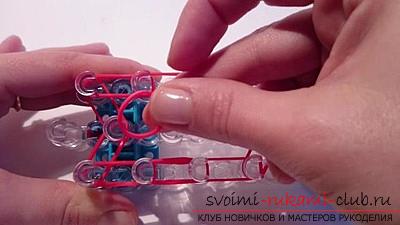 How to make a beautiful heart-shaped keychain from the rubber bands with your hands to Valentine's Day. Photo №27