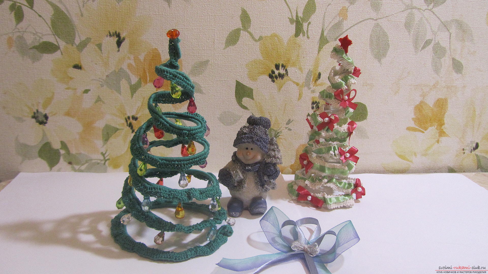 A master class with a description and a photo will tell you how to create a knitted New Year tree with your own hands. Photo №1