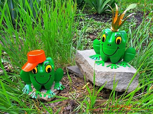 Crafts from plastic bottles, the princess-frogwith their own hands, how to make a frog from a plastic bottle, a frog in the form of a container with their own hands, toys for children in the form of frogs, tips for making frogs. Photo # 10