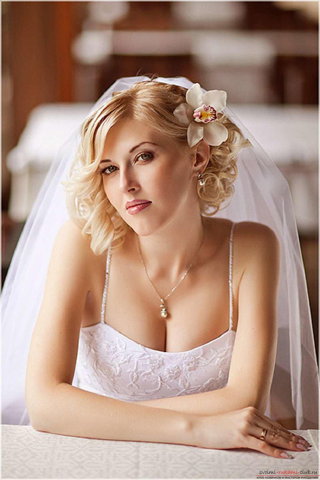 Hairstyles for the bride with a long veil. Photo # 2