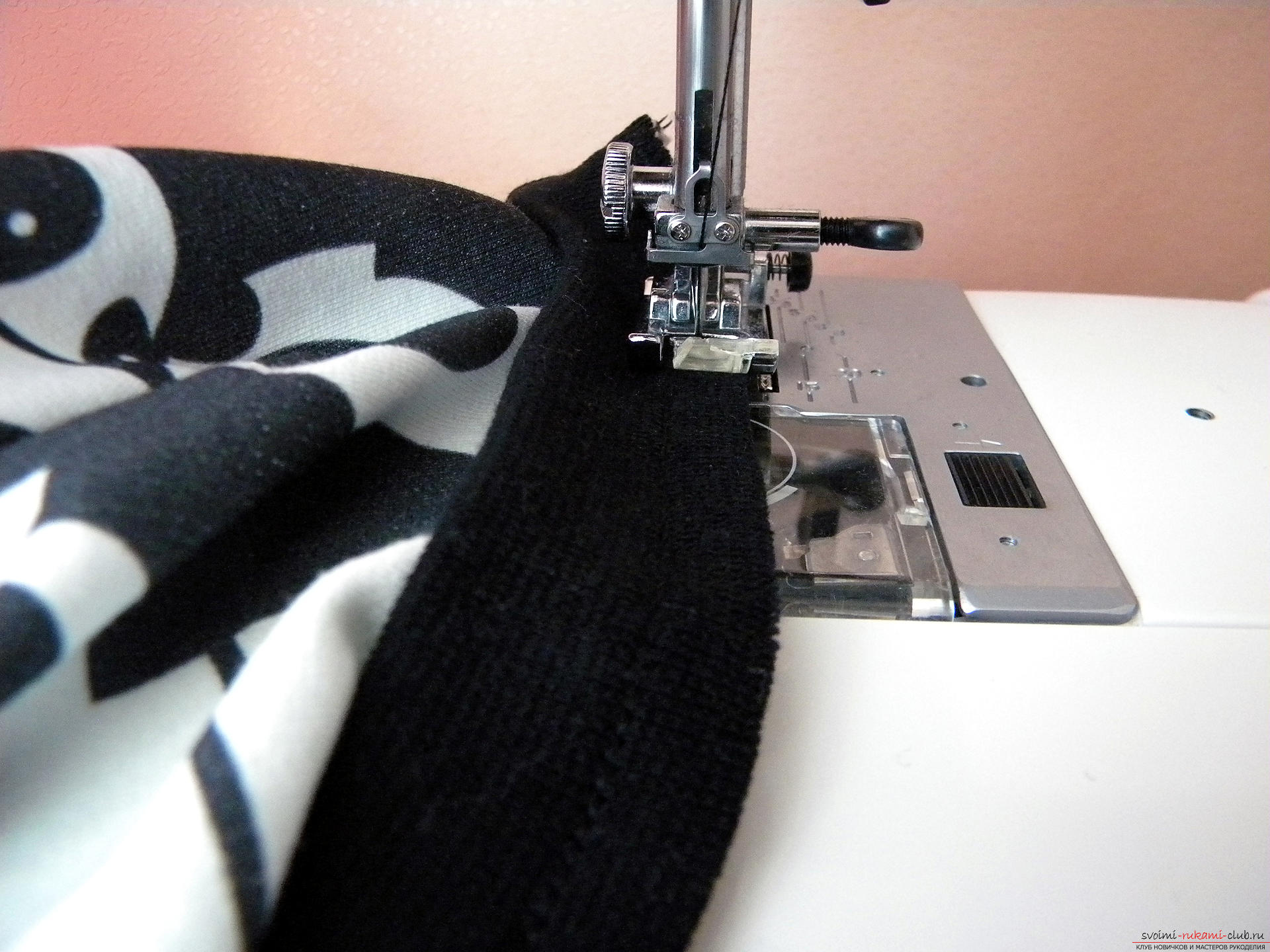 This detailed master-class sewing will teach how to sew your own sweatshirt with knitwear. Photo №8