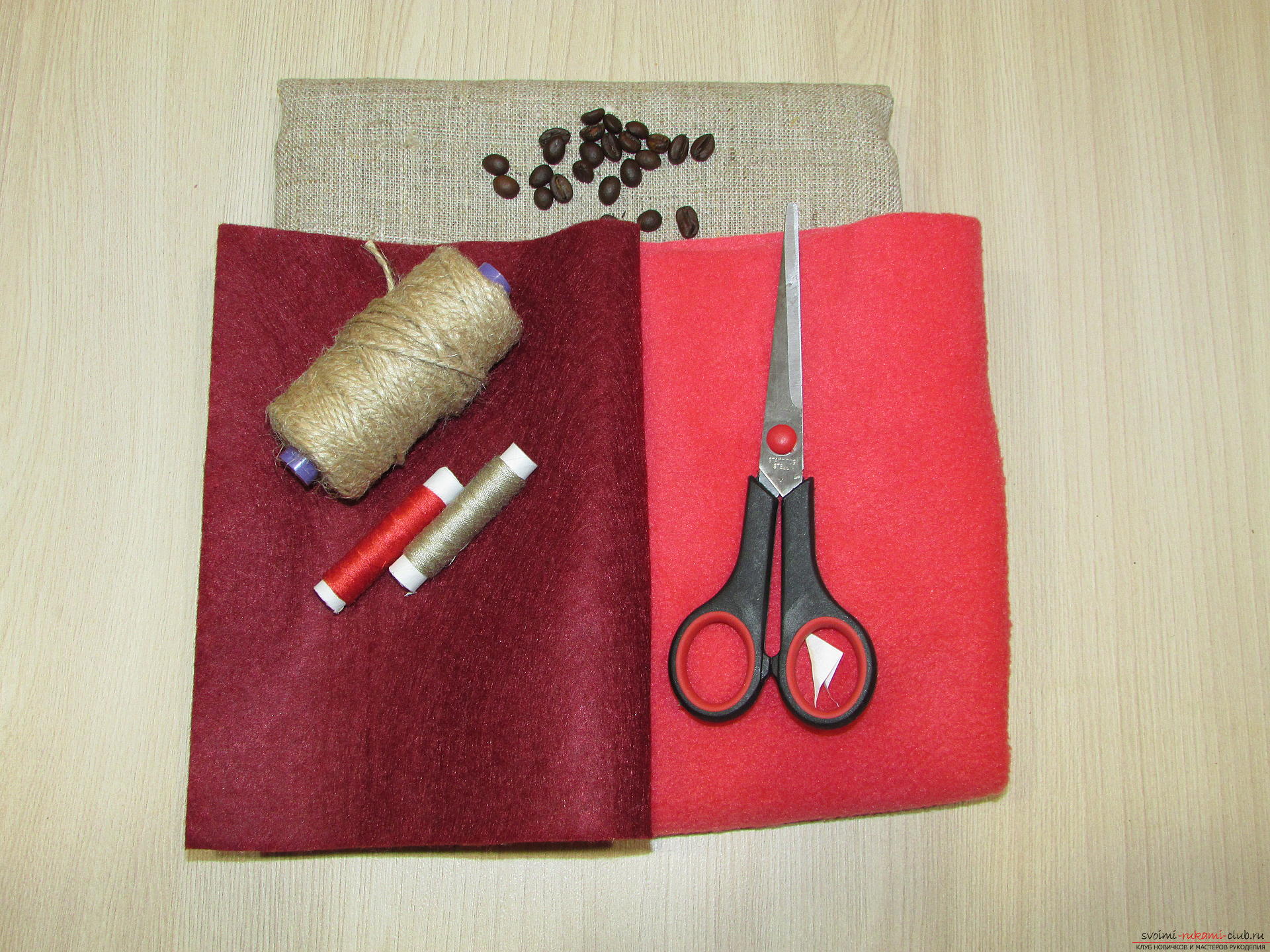 This master class will teach you how to make an artifact of coffee beans - an aromatic pillow. Photo # 2