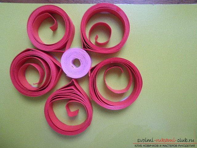 We make pictures in the quilling technique. Photo Number 9