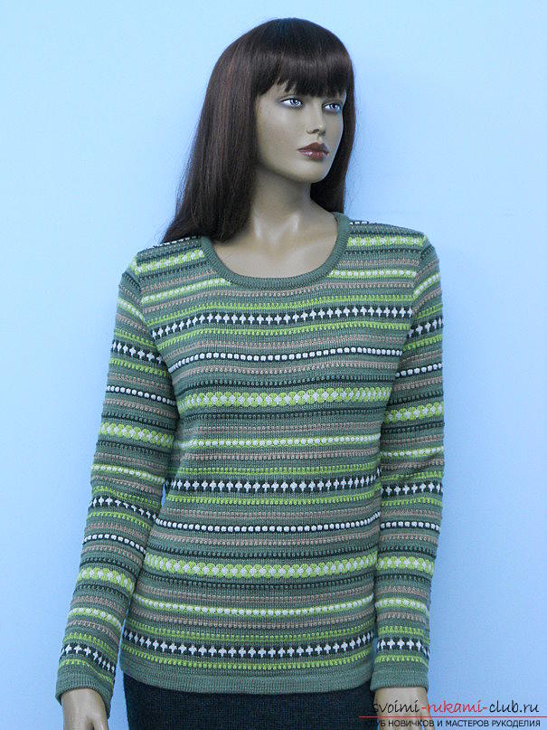We knit a bright green pullover according to the scheme. Photo №1