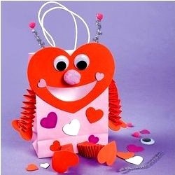 Super crafts for Valentine's Day. Valentines with their own hands. 