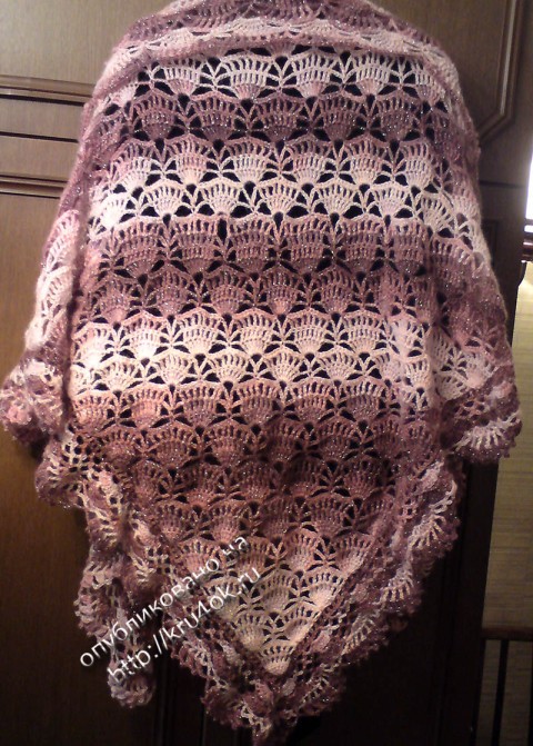 Picture of a crocheted shawl