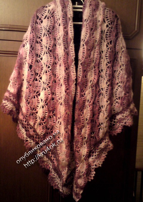 Picture of a crocheted shawl