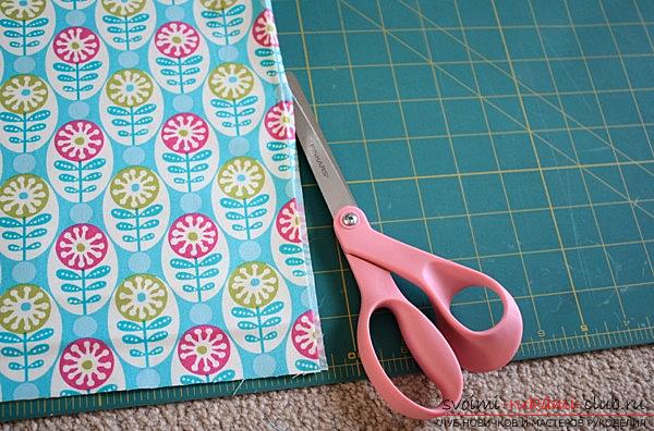 A simple variant of sewing a dress-pillow case for a girl. Photo №4