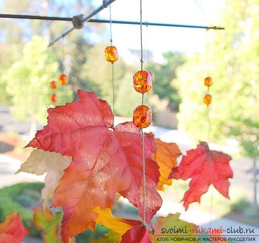 Crafts from maple leaves with their own hands: several lessons. Photo №5
