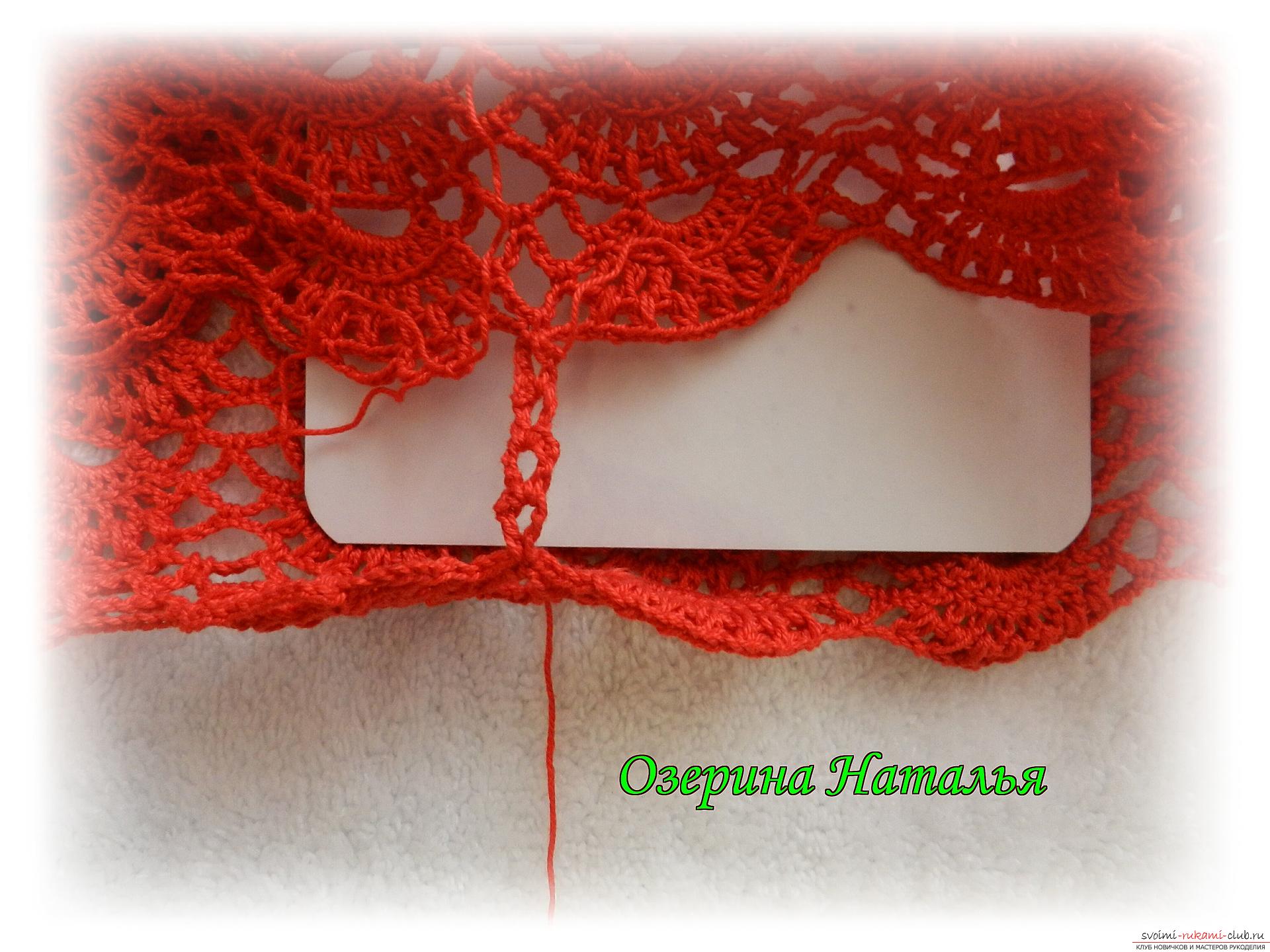 A detailed master-class with a photo will tell you how to tie a set for a girl with a crochet. Picture №10