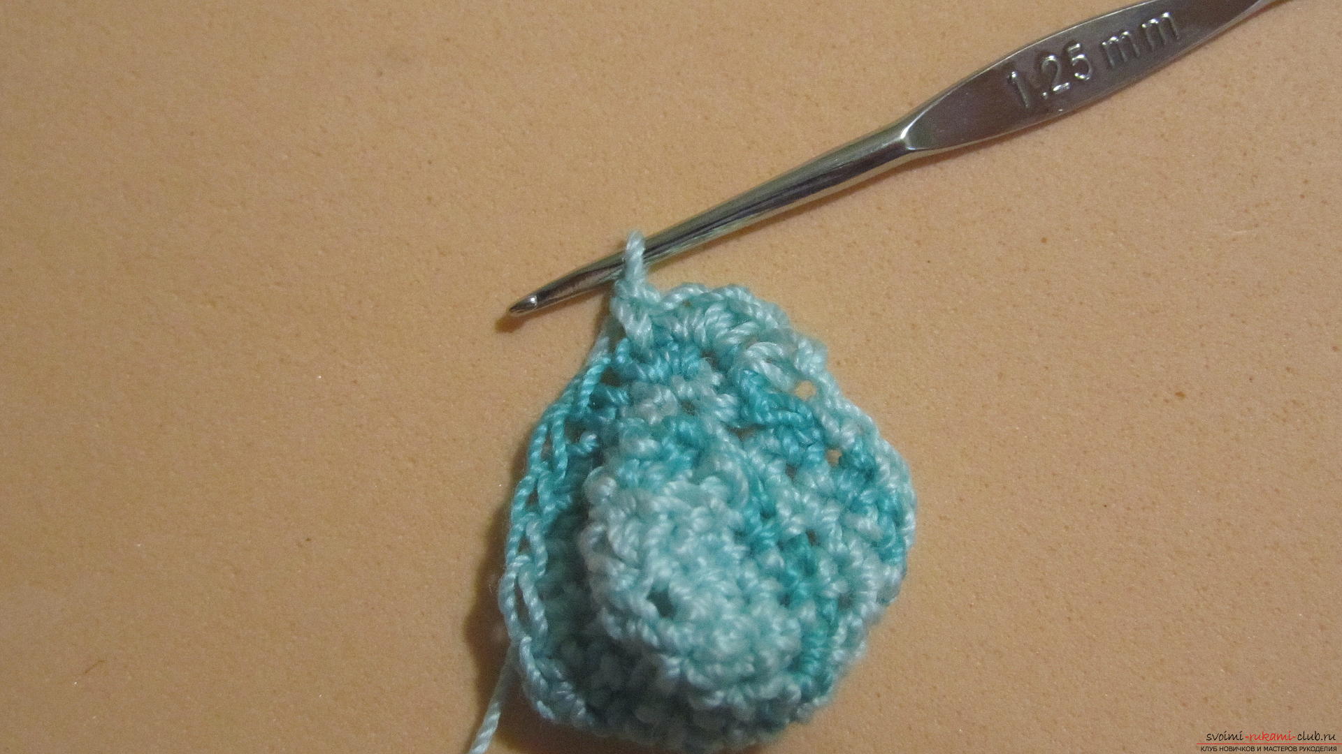 The master class will tell you how to make an interesting hand-crafted article for the New Year 2016 with your own hands - a melange crochet. Photo Number 9