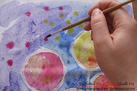 Children's drawing of balloons in the technique of raw watercolor. Photo №8