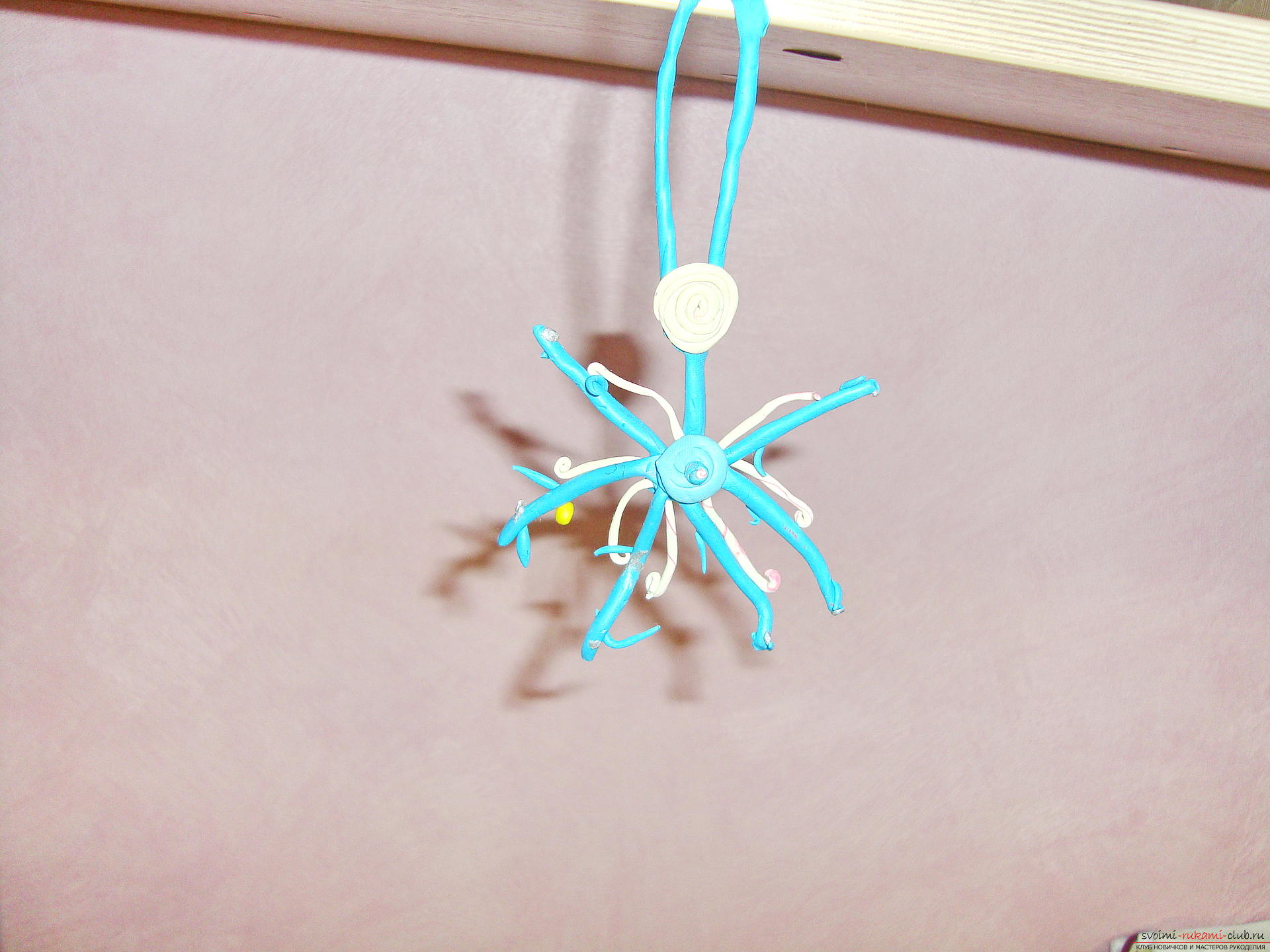 Make your own beautiful snowflakes you can not only from paper, but from plasticine, as in this photo .. Photo # 2