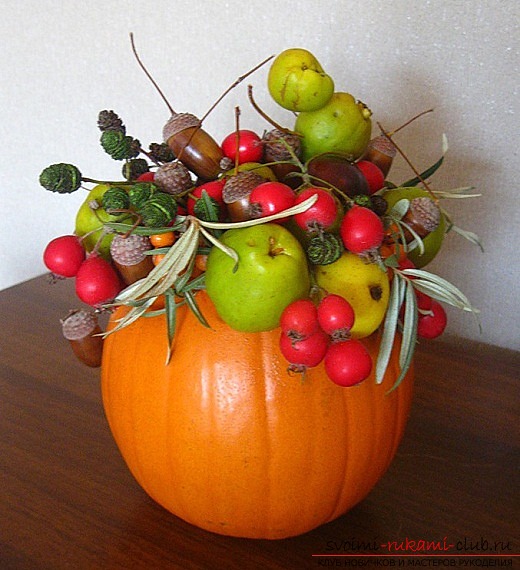 We create unique autumn compositions of pumpkins with our own hands, to decorate the house or office during the rainy season. Photo №1