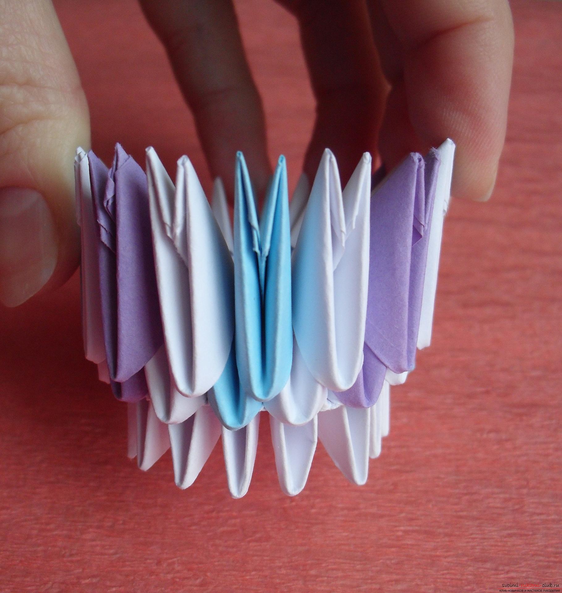 Denne mesterklasse vil lære dig at lave en vase med tulipaner lavet af papir i teknikken med modulær origami .. Foto # 6