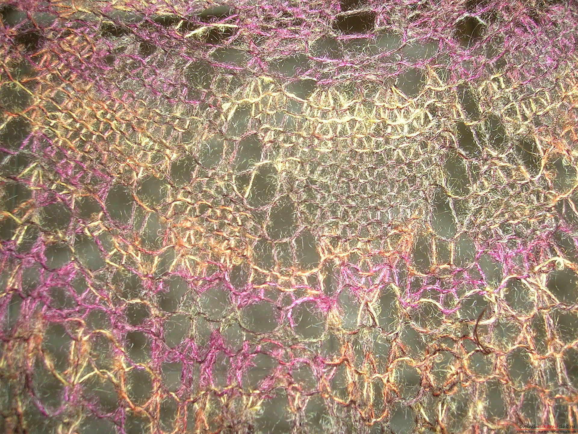 Weightless shawl of Italian wool of large size, knitted. Picture №3