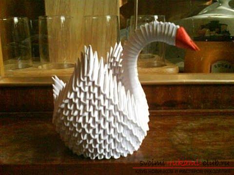 How to make a swan from paper using origami technique. Photo №4