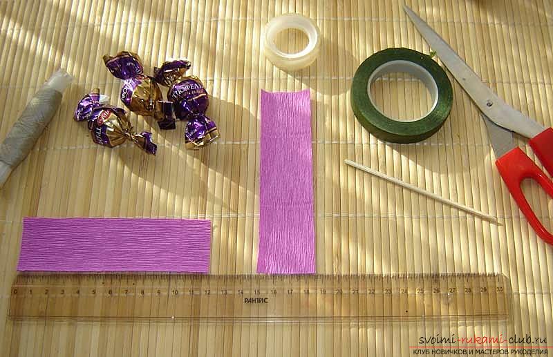Как да направите букет от диви цветя в дизайна на суитите, стъпка по стъпка снимки на вземане на мак, лайка, слънчоглед, метличина и минзухар. Снимка №34