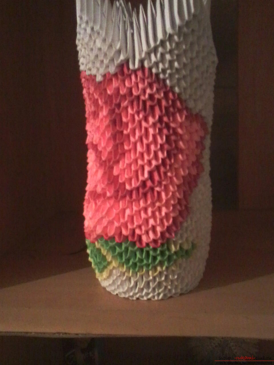 Modular origami: a vase with a rose. Photo # 2