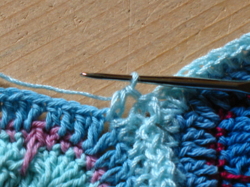 An interesting Master class on assembling six-sided motifs with a hook without breaking the thread. Photo №4