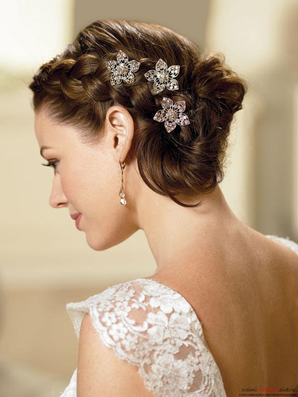 Photo gallery of wedding hairstyles for hair of different length. Photo №13
