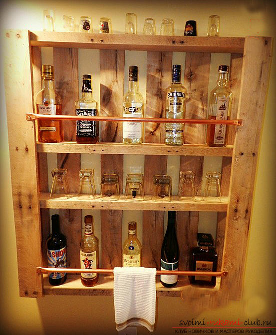 Unusual interior items with your own hands, pallets in the interior, how to make a shelf from the pallet yourself. Photo # 5