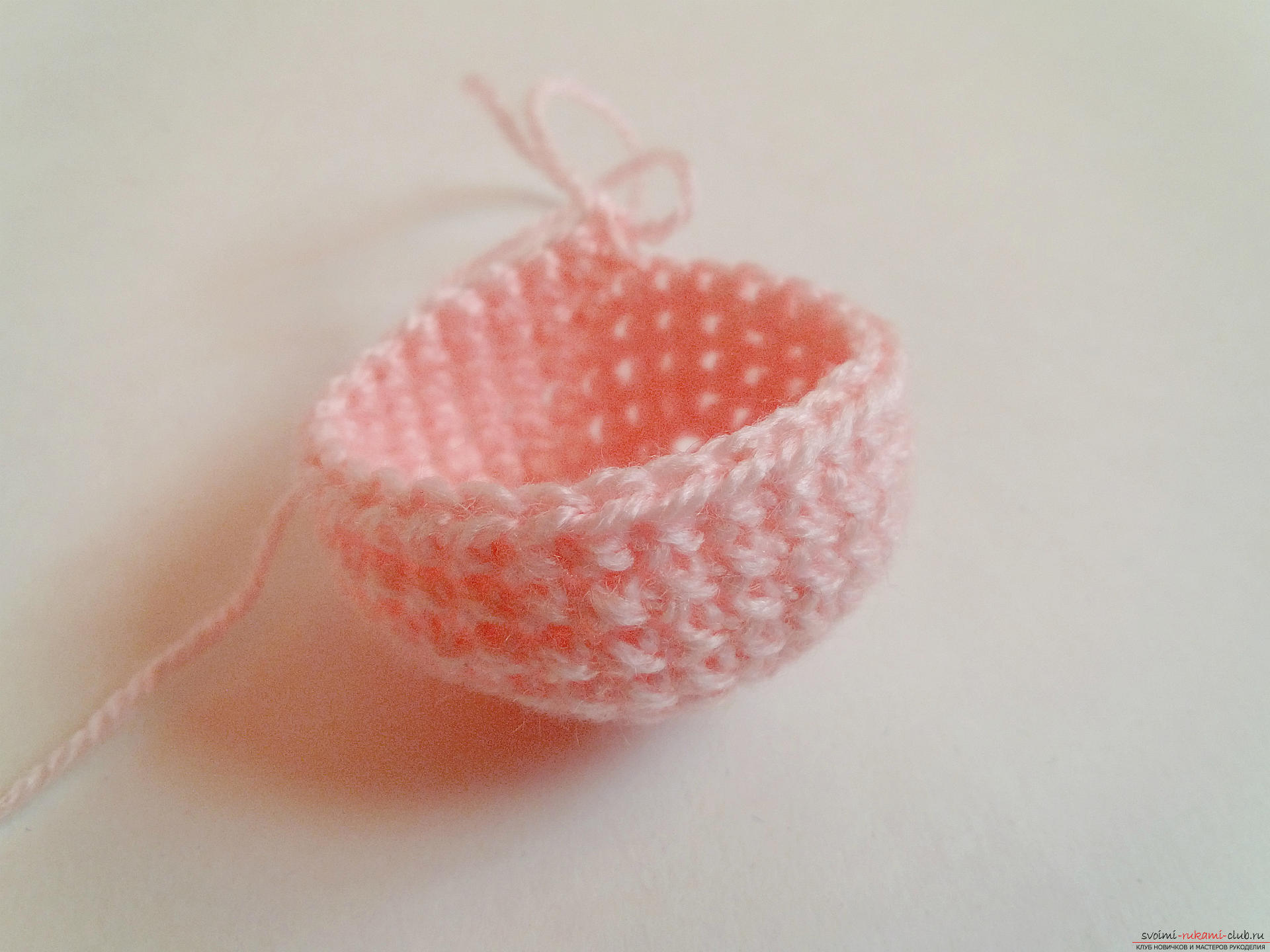 The master class will teach you how to make hand-made articles for your home decoration - crocheted kittens. Photo # 2