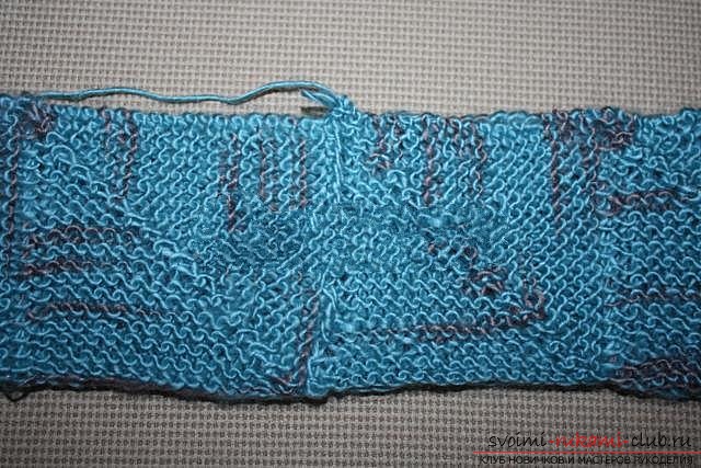 We knit the sweater with knitting needles. Photo №25