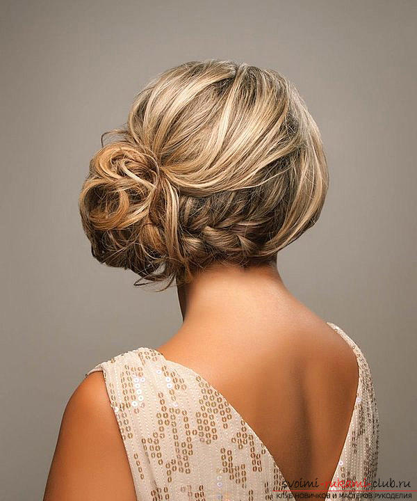 Learn how to make beautiful wedding hairstyles on medium hair with your own hands. Photo number 16