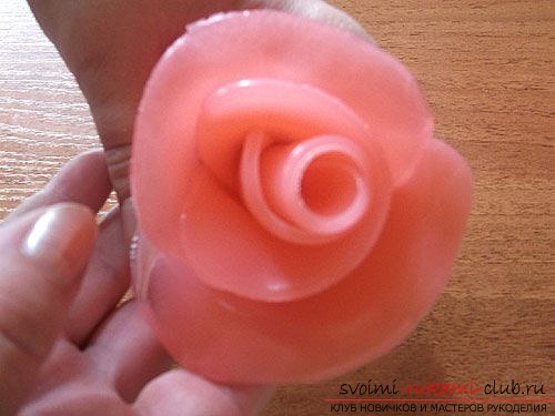 We make a soap-rose with our own hands. Photo number 15