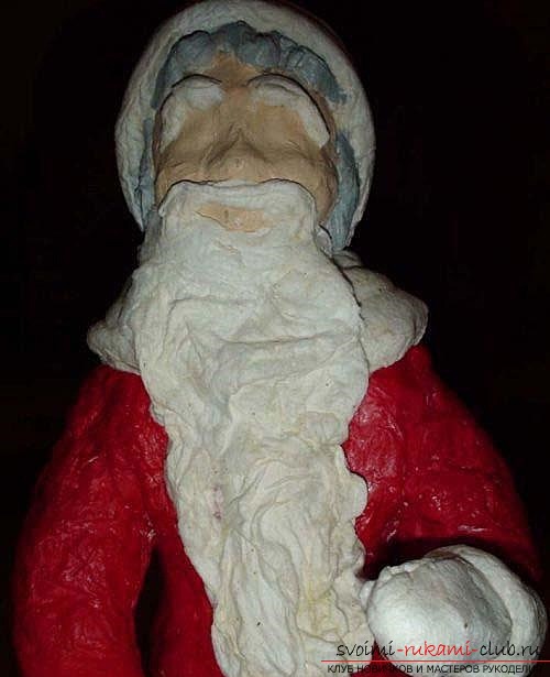 photoinstruction on the creation of Santa Claus from papier-mache with his own hands. Photo Number 11