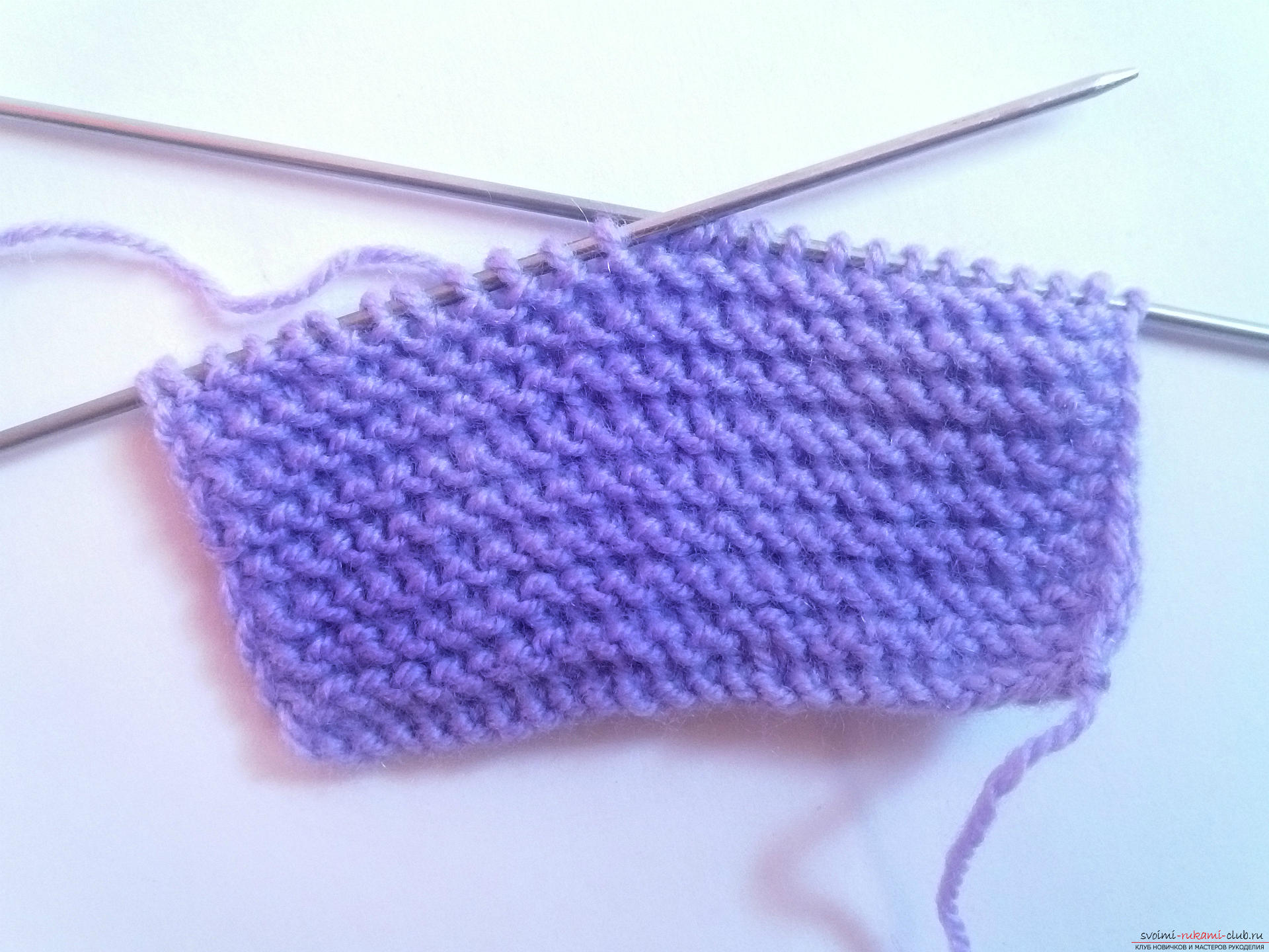 This master class with step-by-step photos and descriptions will teach you how to knit booties for newborns with knitting needles. Picture №3
